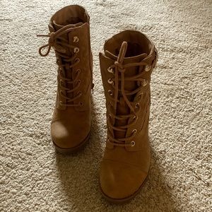 Guess boots size 6.5